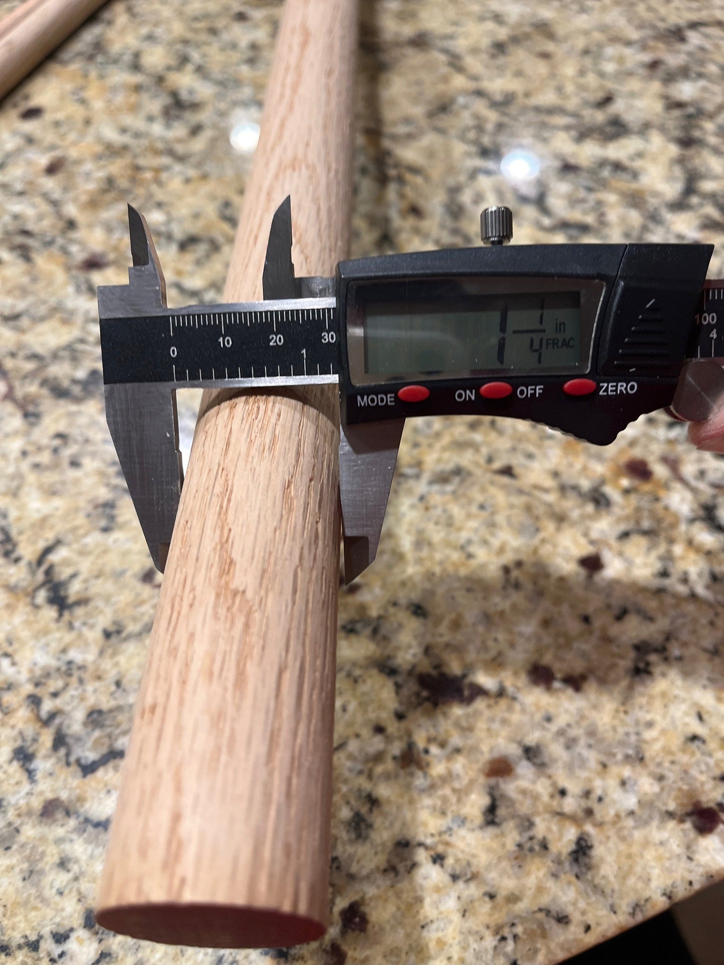 Custom Cut Oak Dowels